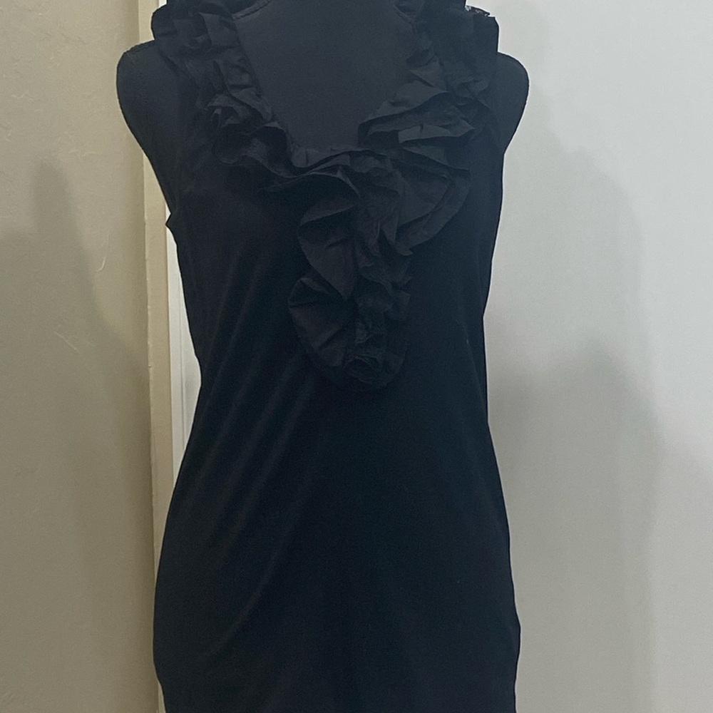 CAbi ruffled neck tank top- size M
